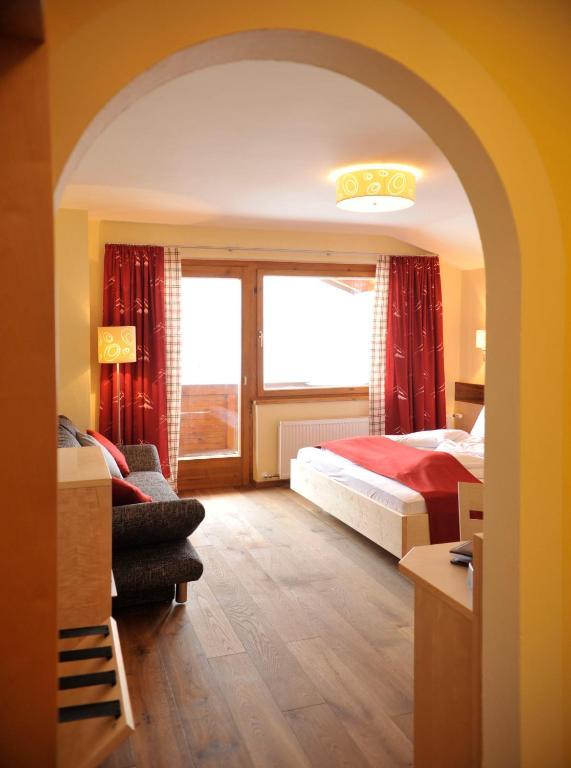 Hotel Rosslhof Ramsau am Dachstein Room photo